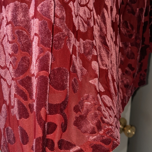 Velvet blouse 💃💃💃 - Picture 3 of 5